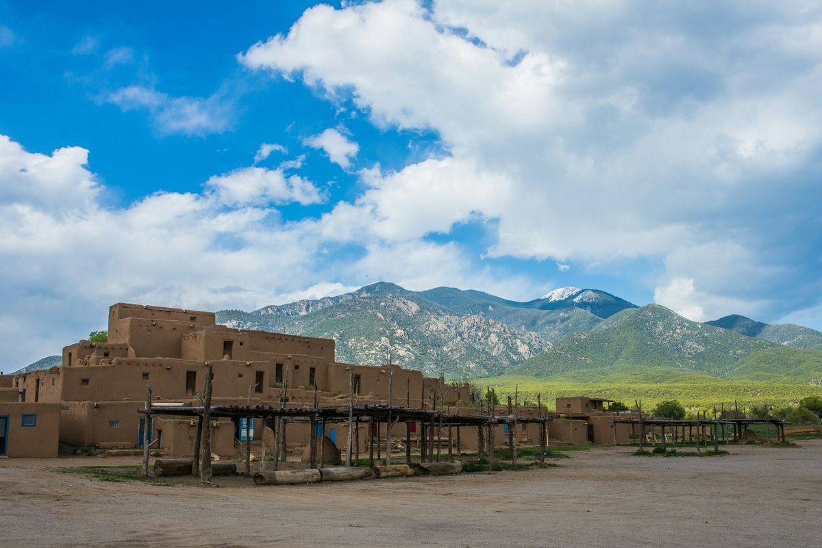 Taos, NM market