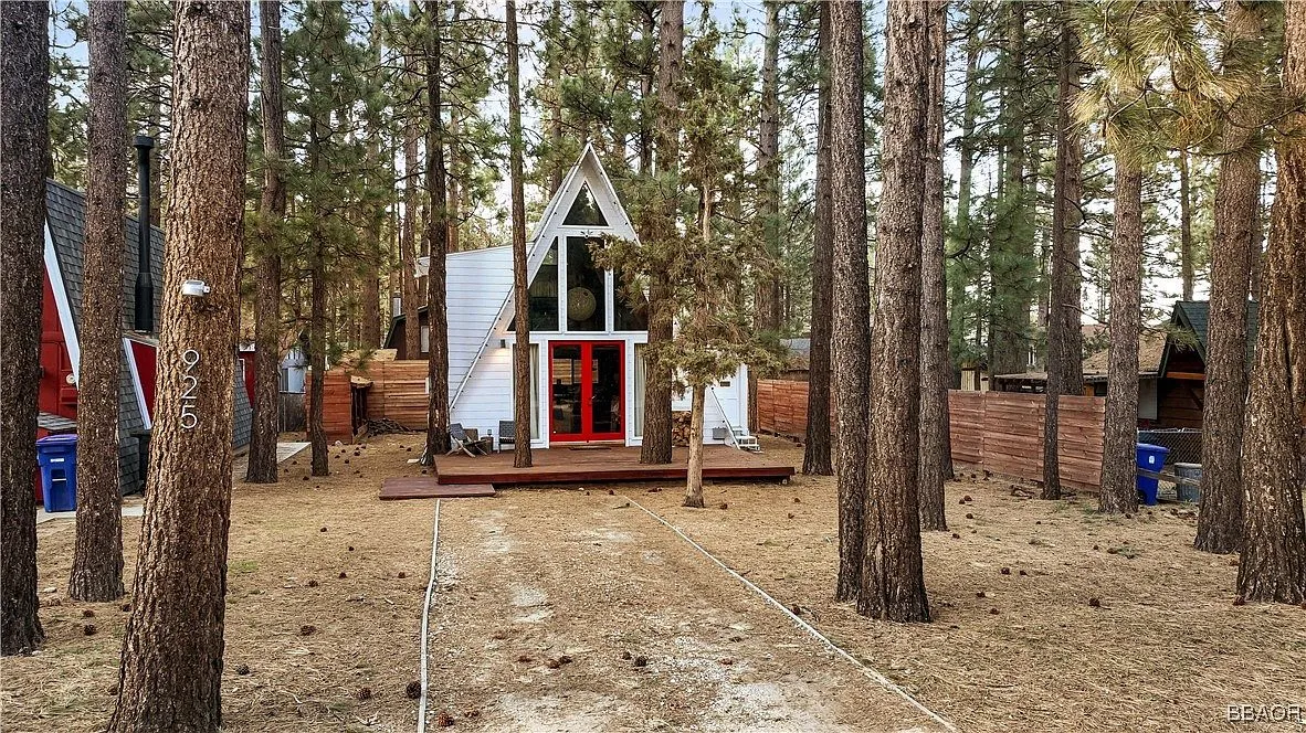 925 E Fairway Blvd, Big Bear City, CA 92314 - 3