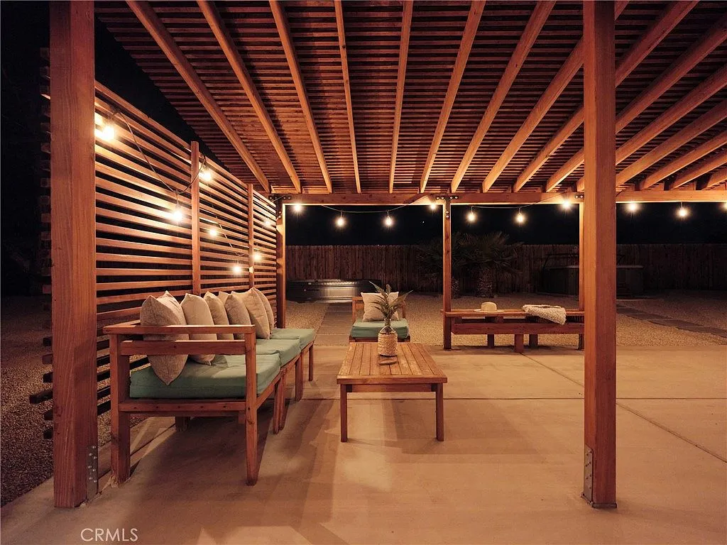 6662 Mesquite Ave, Twentynine Palms, CA 92277 - 5