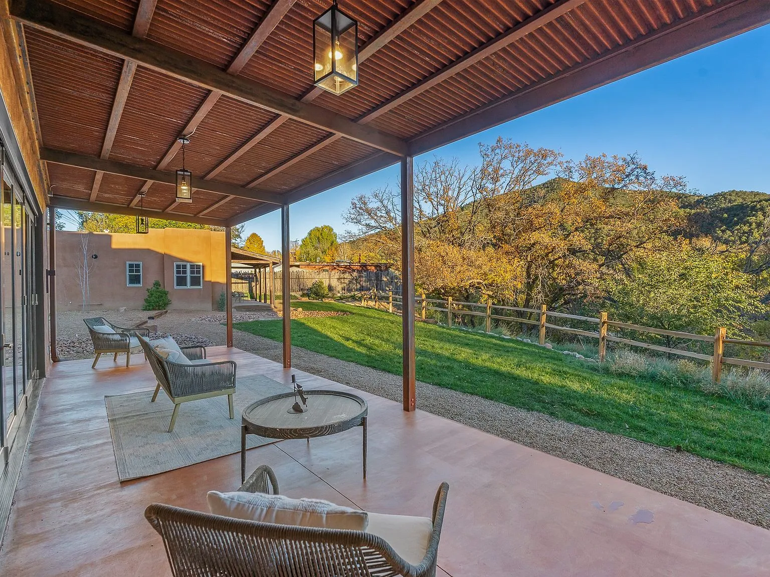 1612 Cerro Gordo Rd, Santa Fe, NM 87501 - 4