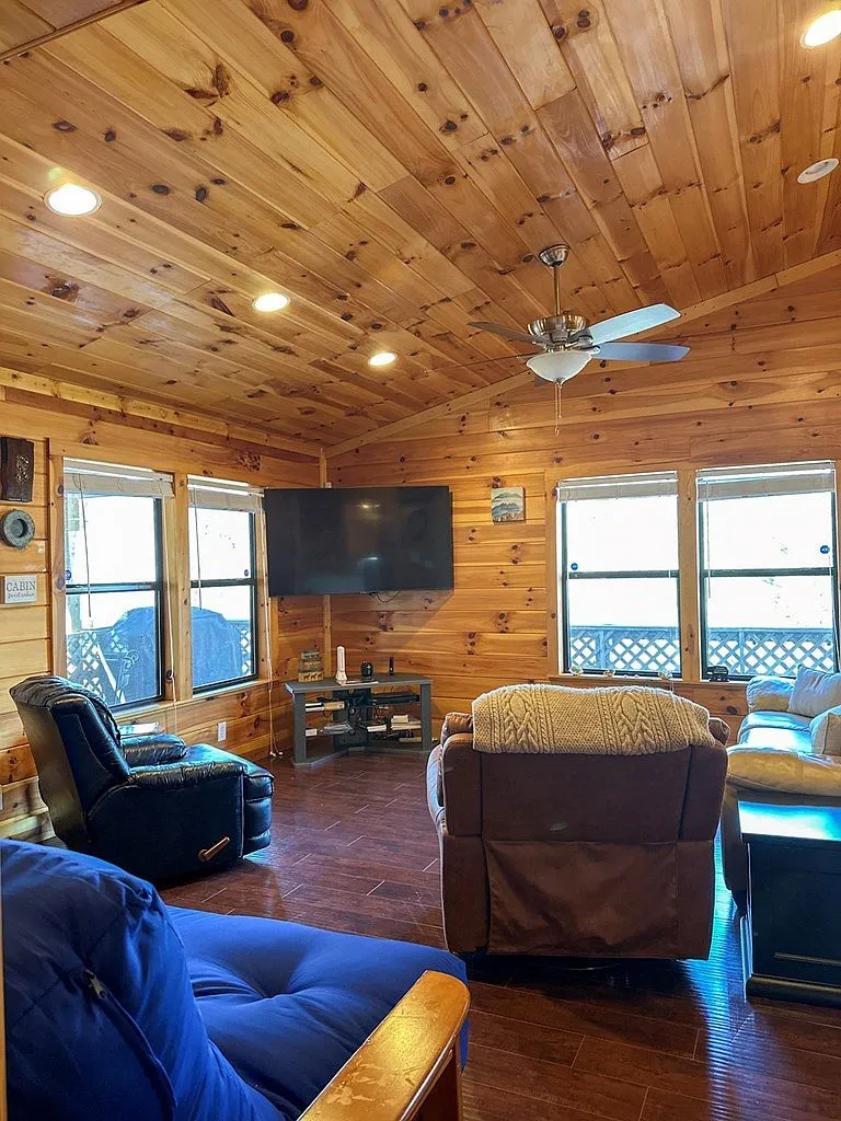 383 Blue Mist Mountain Rd, Whittier, NC 28789 - 4