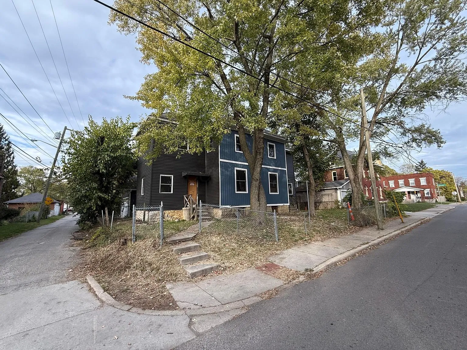 1036 Newton St, Columbus, OH 43205 - 3