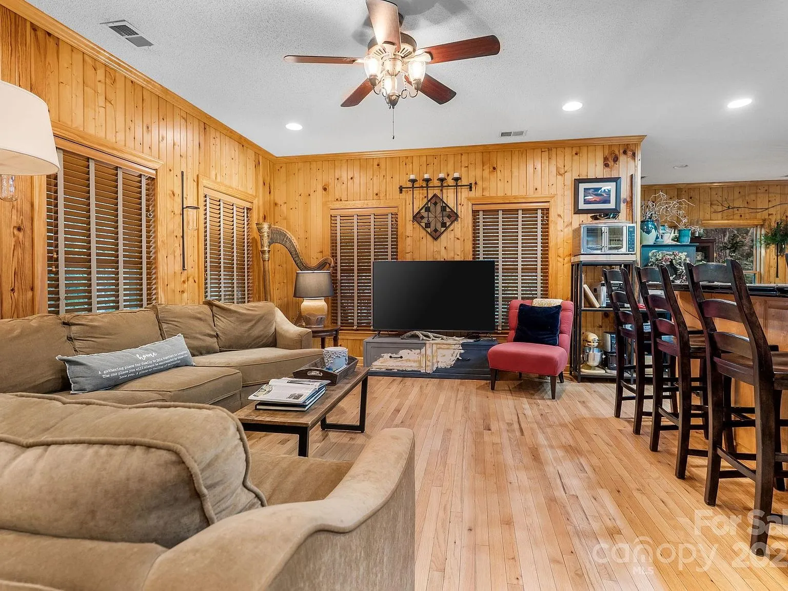 7255 Laurel Hill Dr, Newland, NC 28657 - 4