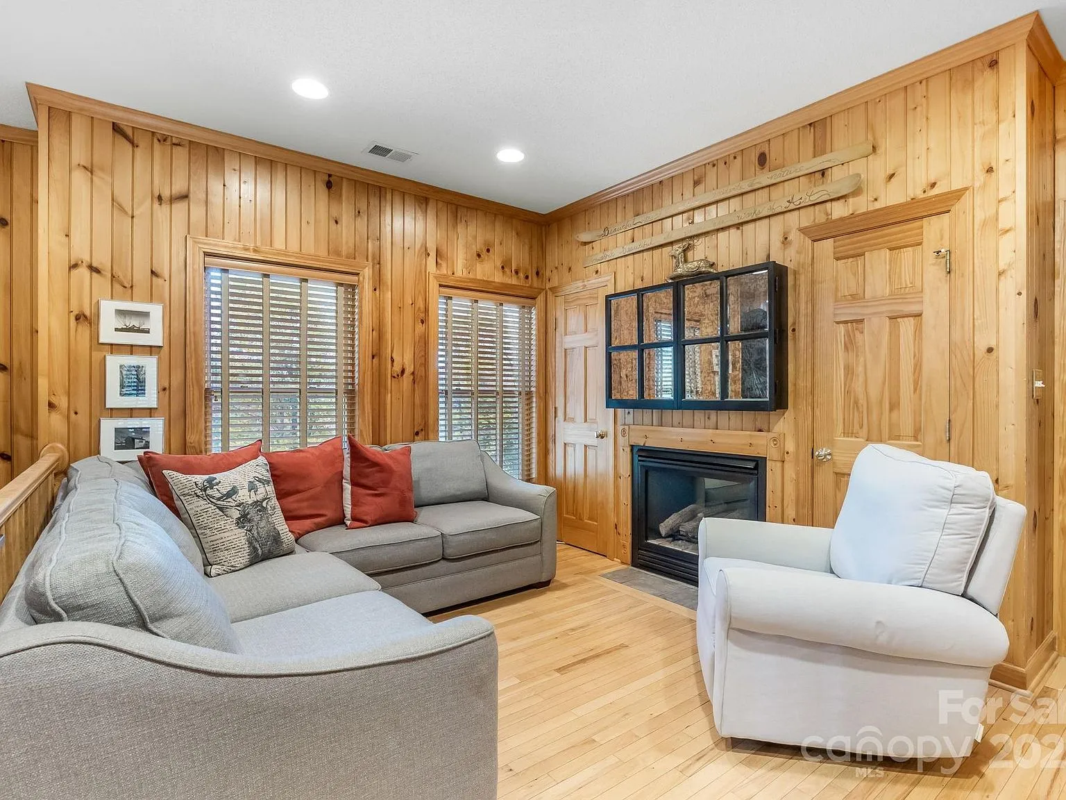 7255 Laurel Hill Dr, Newland, NC 28657 - 5