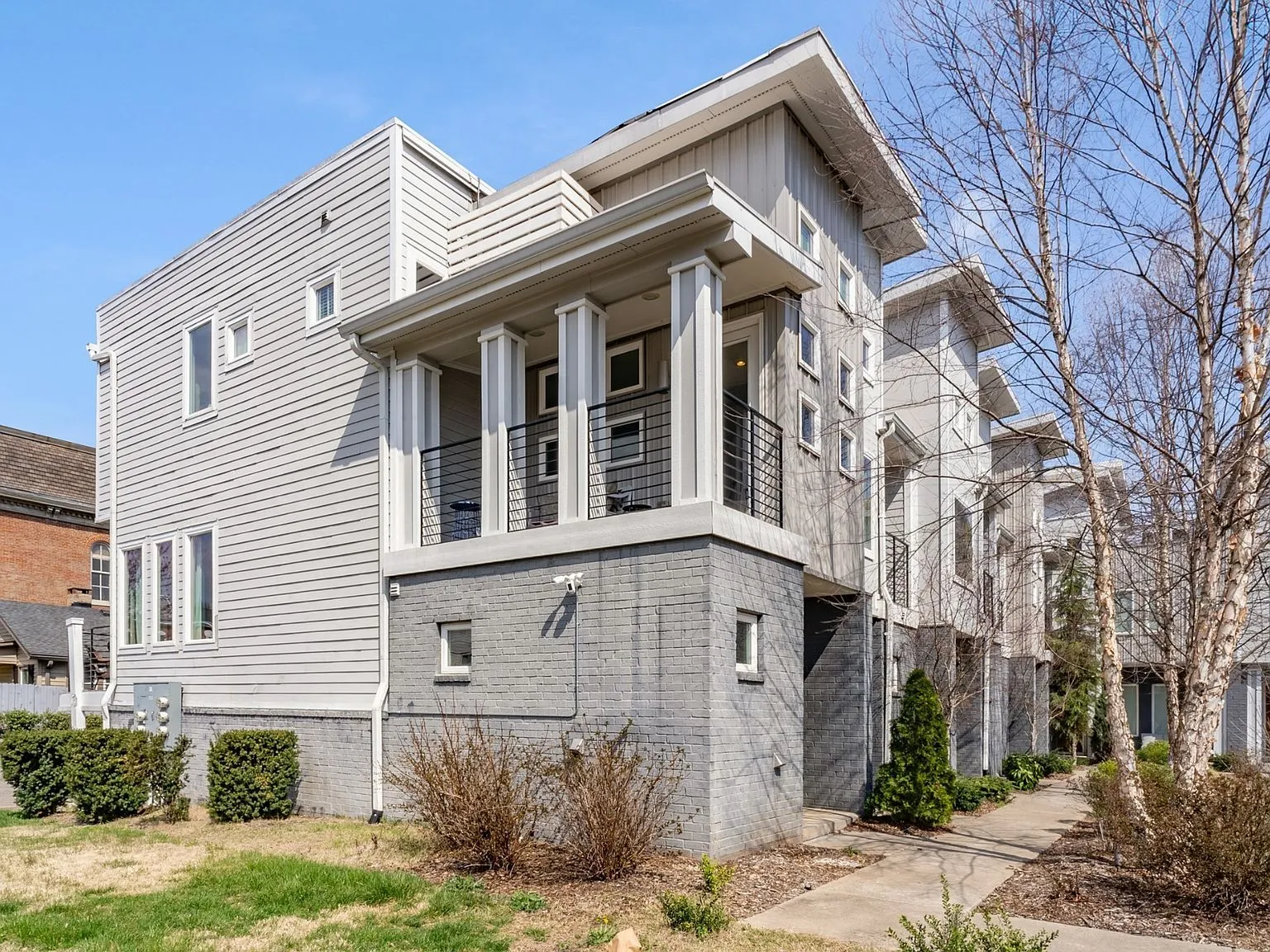 1240 2nd Ave S APT 1, Nashville, TN 37210 - 3