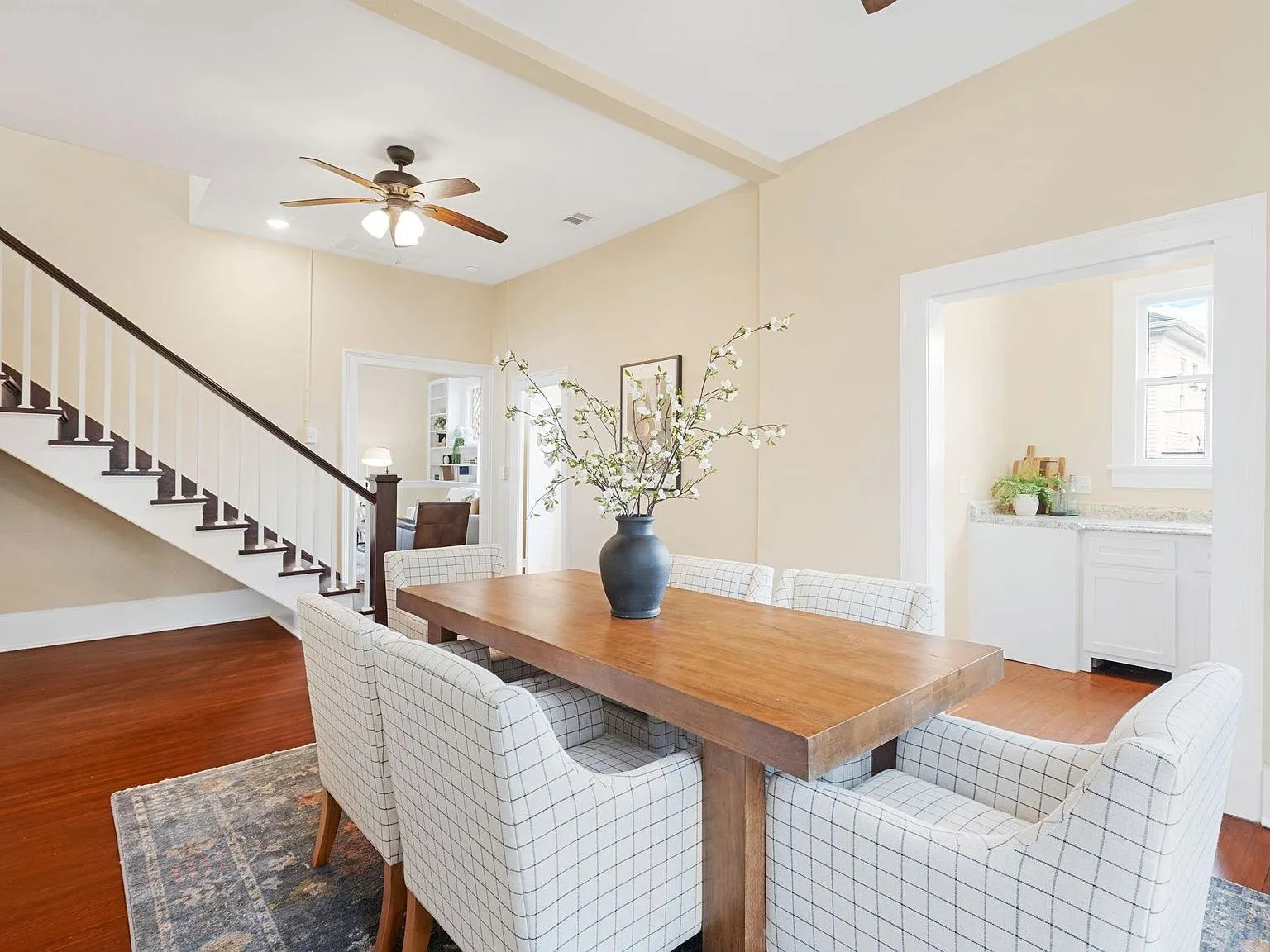 910 9th St, Galveston, TX 77550 - 3