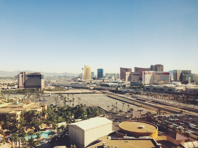 Airbnb Data on 1,304 Active Vacation Rentals in Las Vegas, NV