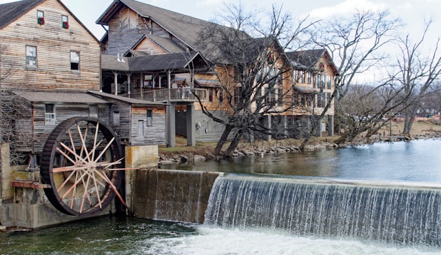 Sevierville, TN Rental Regulations FAQ 2025