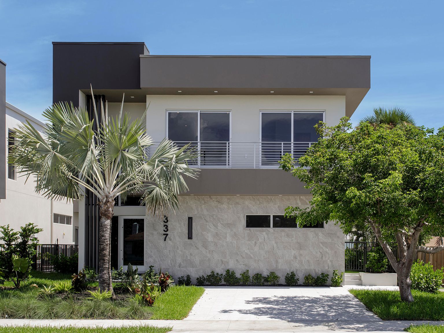 Unique dome house in Joshua Tree desert