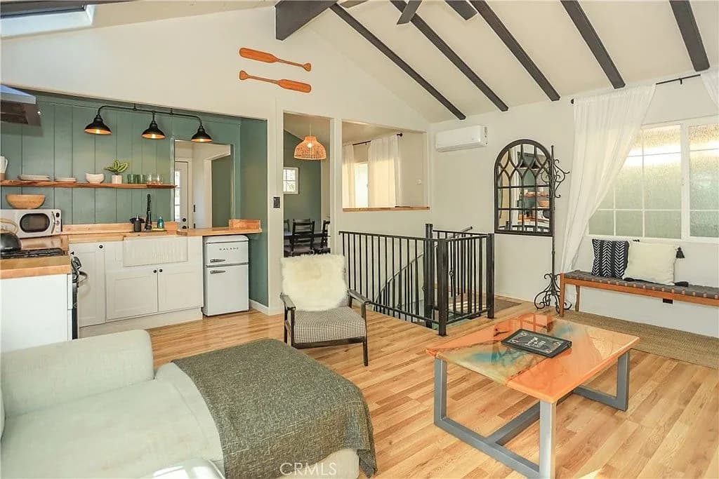 325 Hilltop Ln, Big Bear City, CA 92314 - 4