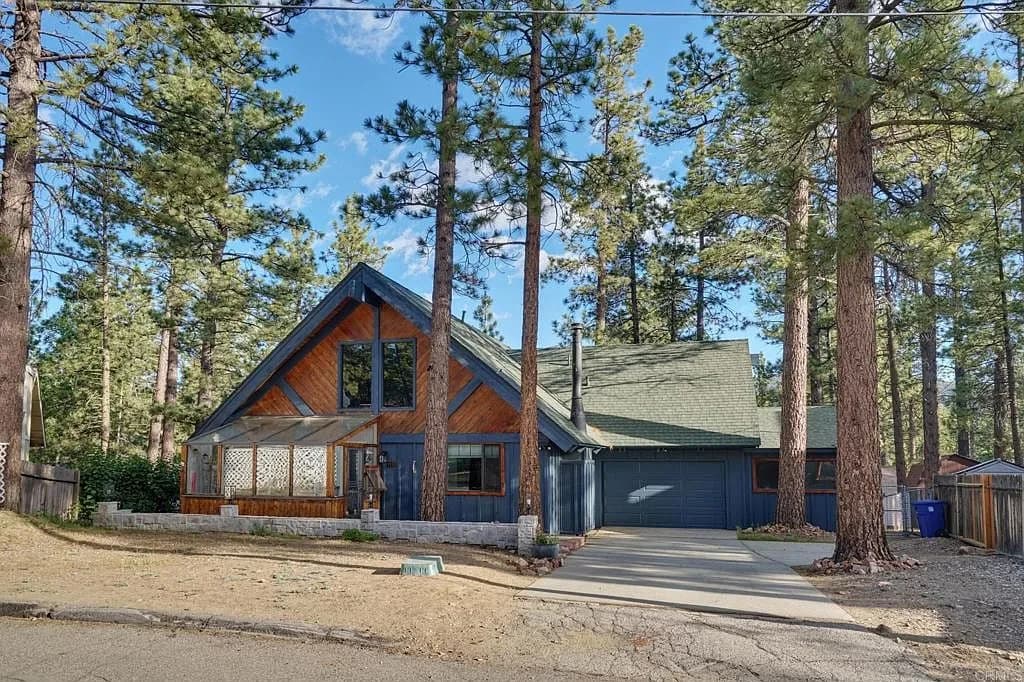1111 Elmwood Pl, Big Bear City, CA 92314 - 2