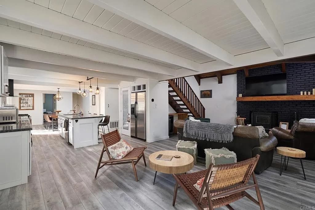 1111 Elmwood Pl, Big Bear City, CA 92314 - 5