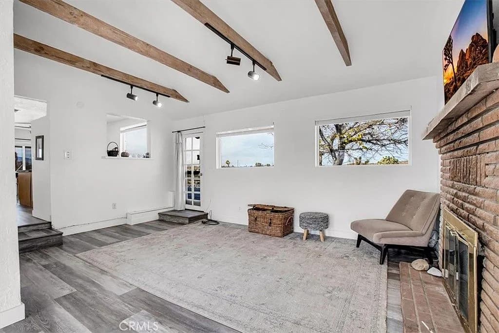 59427 La Crescenta Dr, Yucca Valley, CA 92284 - 5