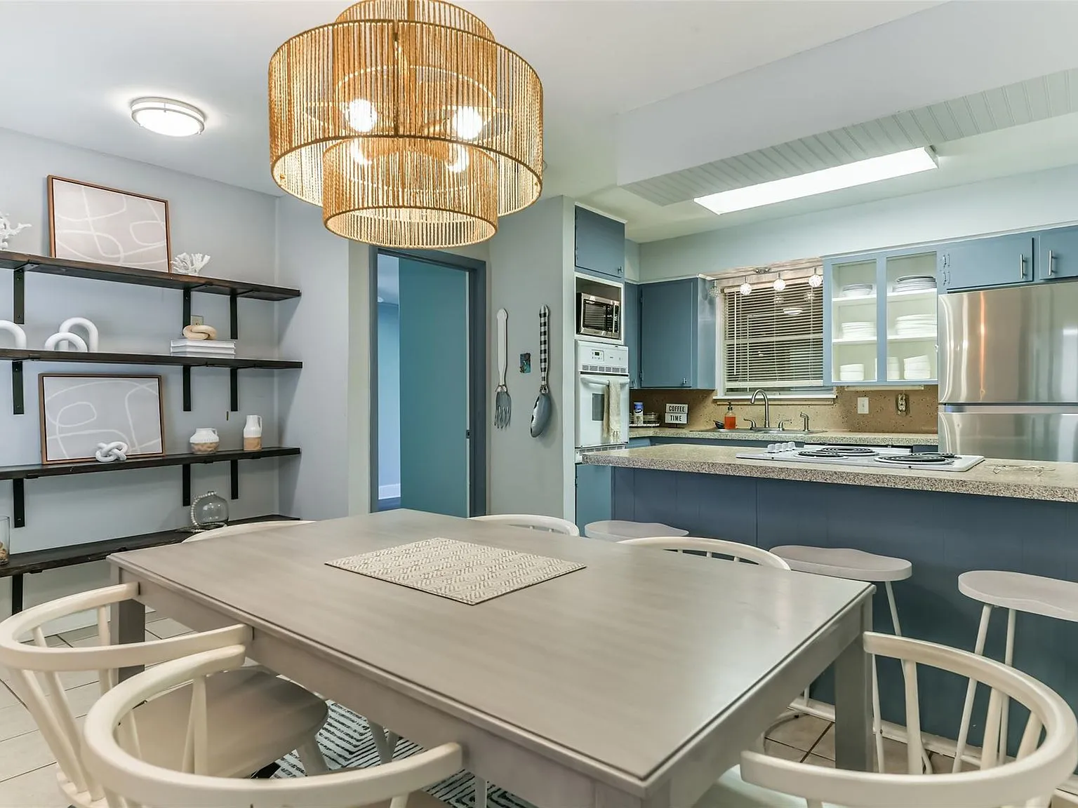 24 San Jacinto Dr, Galveston, TX 77550 - 2