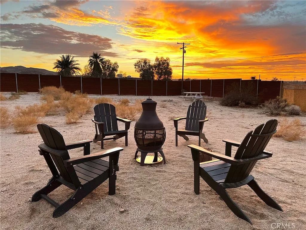 7073 Mission Ave, Twentynine Palms, CA 92277 - 5
