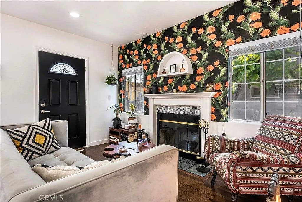 1605 Hile Ave, Long Beach, CA 90804 - 3