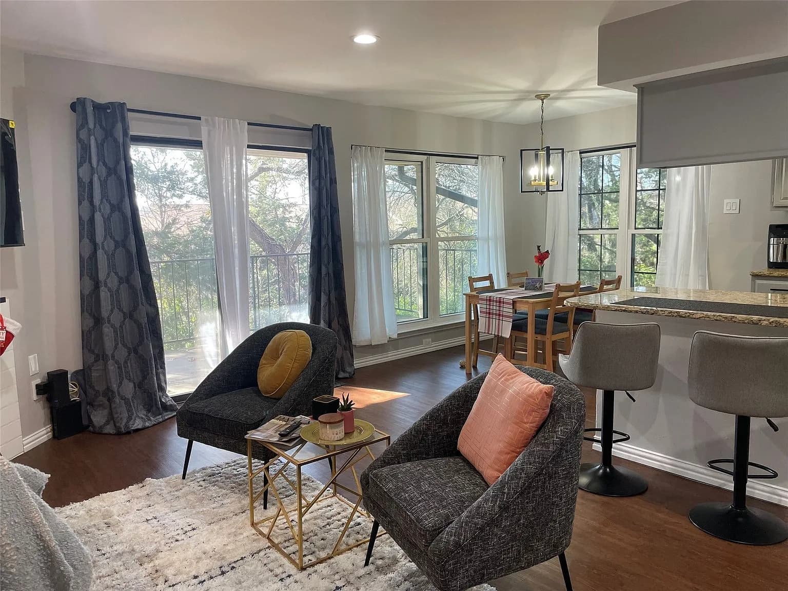 2505 Wedglea Dr #230, Dallas, TX 75211 - 3