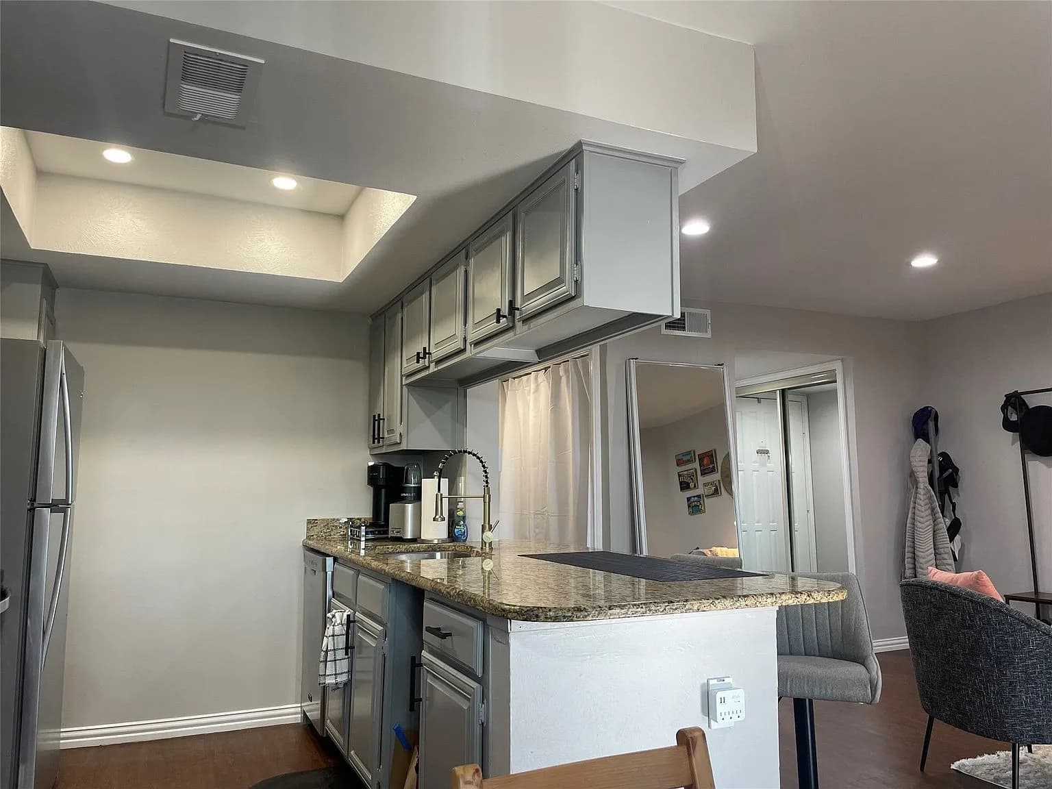 2505 Wedglea Dr #230, Dallas, TX 75211 - 5