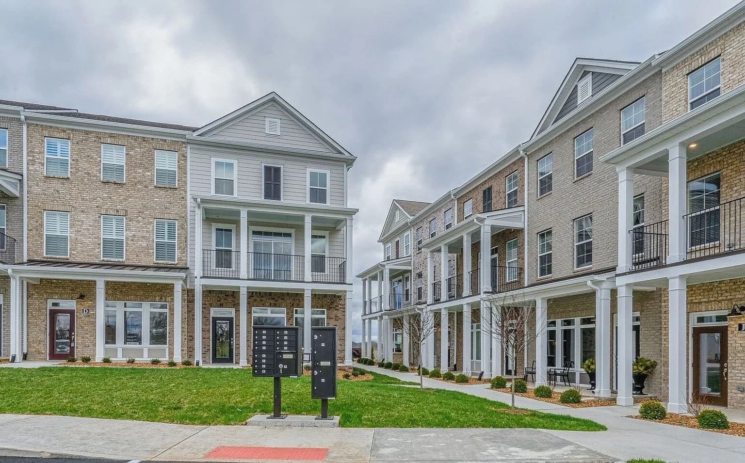 2400 Arden Village Dr #L, Columbia, TN 38401 - 2