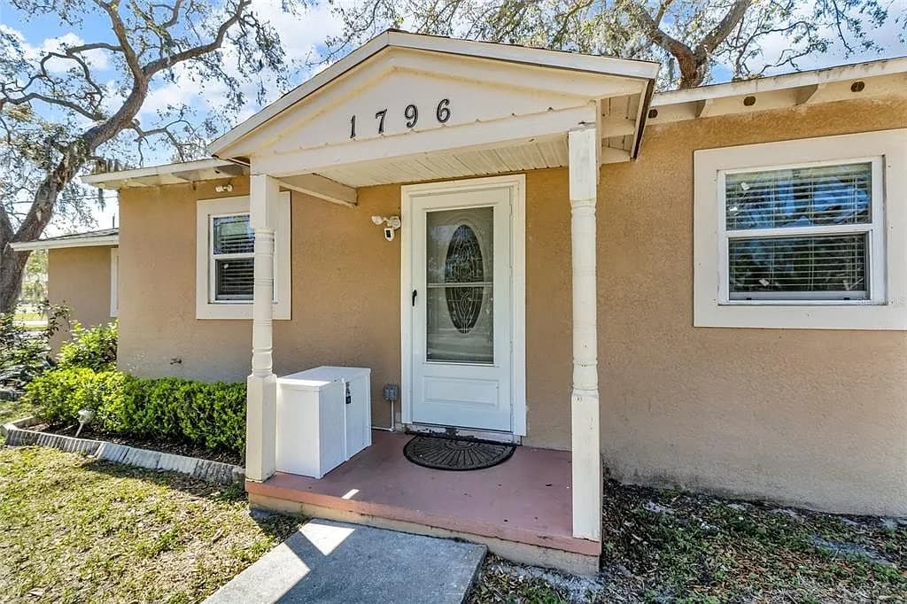 1796 Harbor Dr, Clearwater, FL 33755 - 3