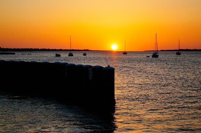 Airbnb Data on 2,344 Active Vacation Rentals in Bradenton