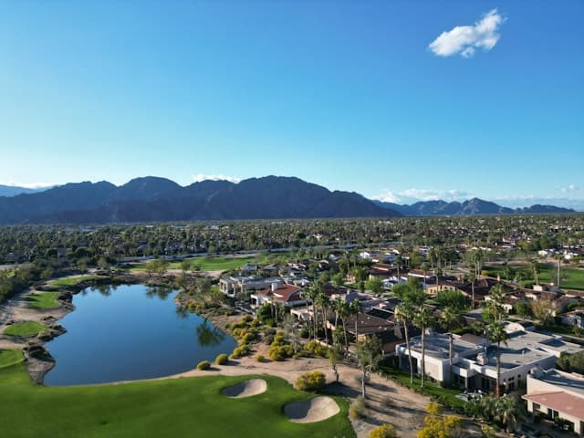Airbnb Data on 433 Active Vacation Rentals in Coachella