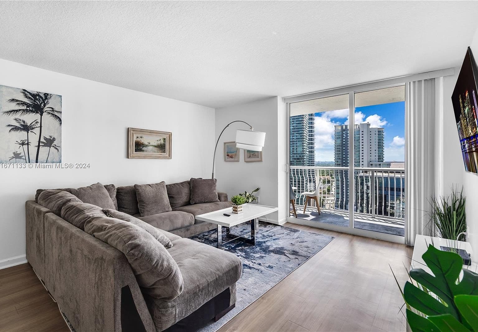 1200 Brickell Bay Dr APT 3024, Miami, FL 33131 - 3