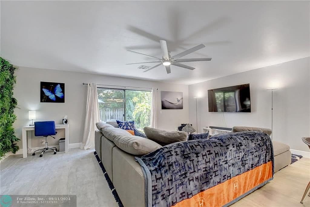 246 Avenue L, Delray Beach, FL 33483 - 4