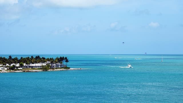 Airbnb Data on 1,178 Active Vacation Rentals in Key West