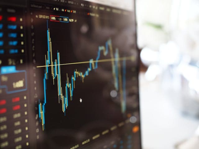 Airbnb Rentals vs. Stock Market