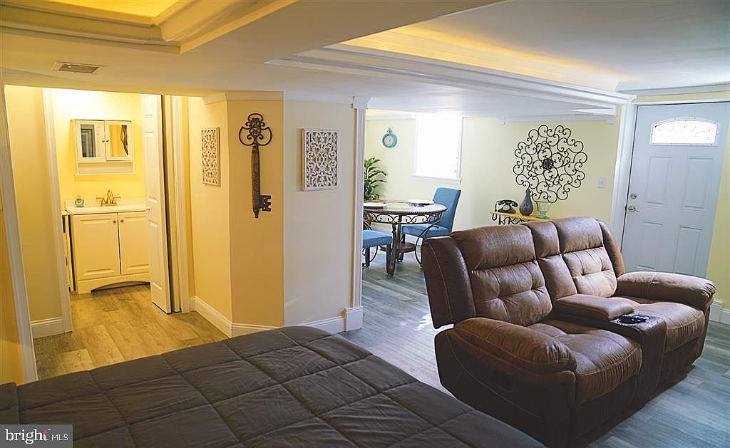 1303 Saddleback Rd, Pikesville, MD, 21208 - 5