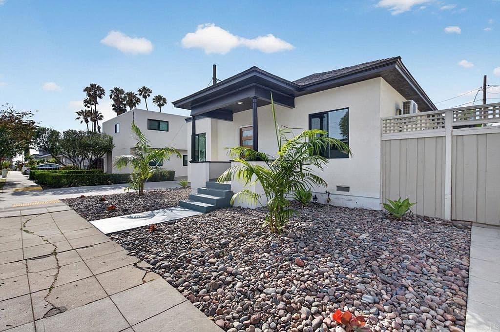 1526 Meade Ave, San Diego, CA, 92116 - 3