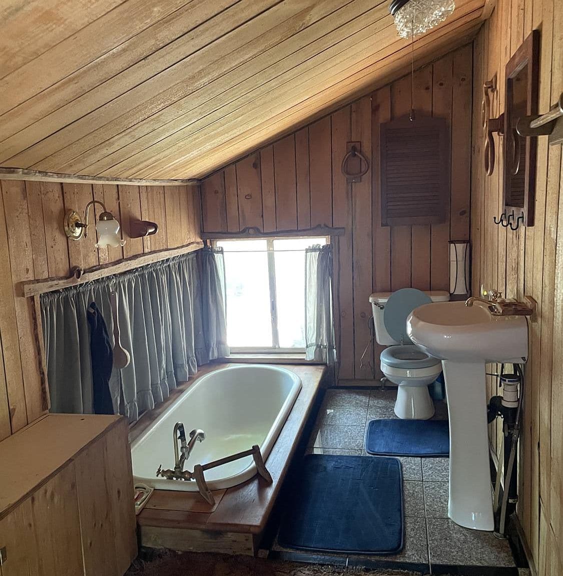 17970-17990 Foxfire Way, Nevada City, CA, 95959 - 5