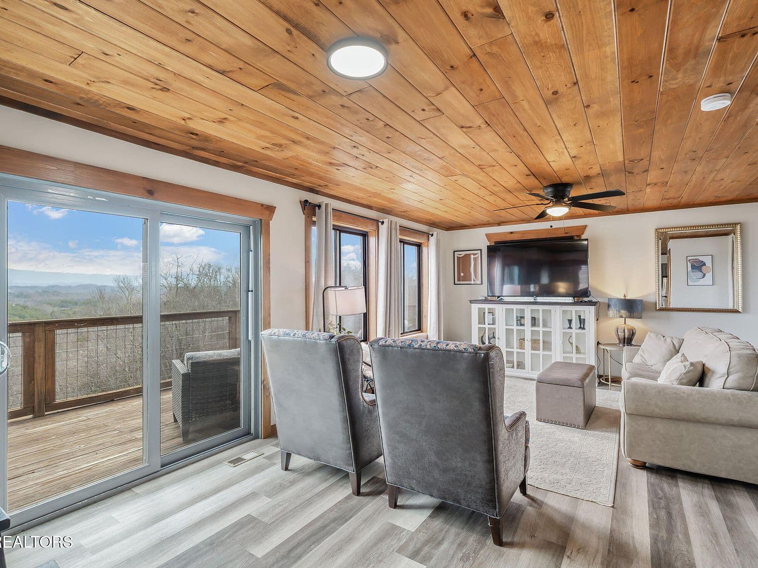 2138 Kerr Rd, Sevierville, TN, 37876 - 5
