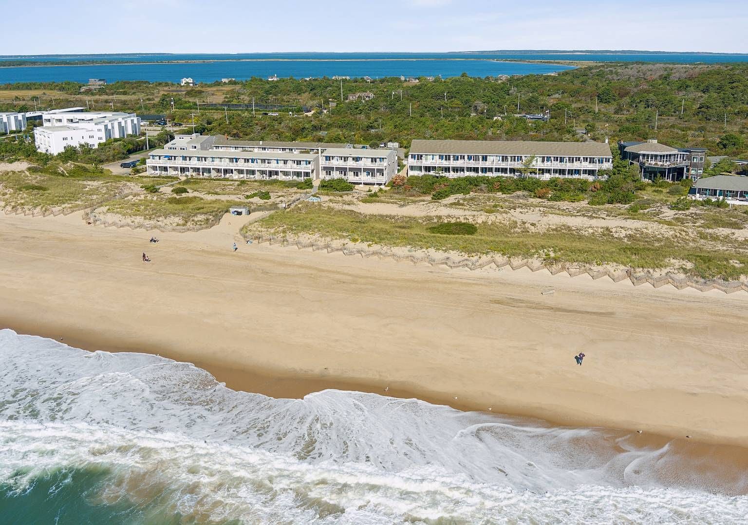 2166 Montauk Hwy, Amagansett, NY, 11930 - 3