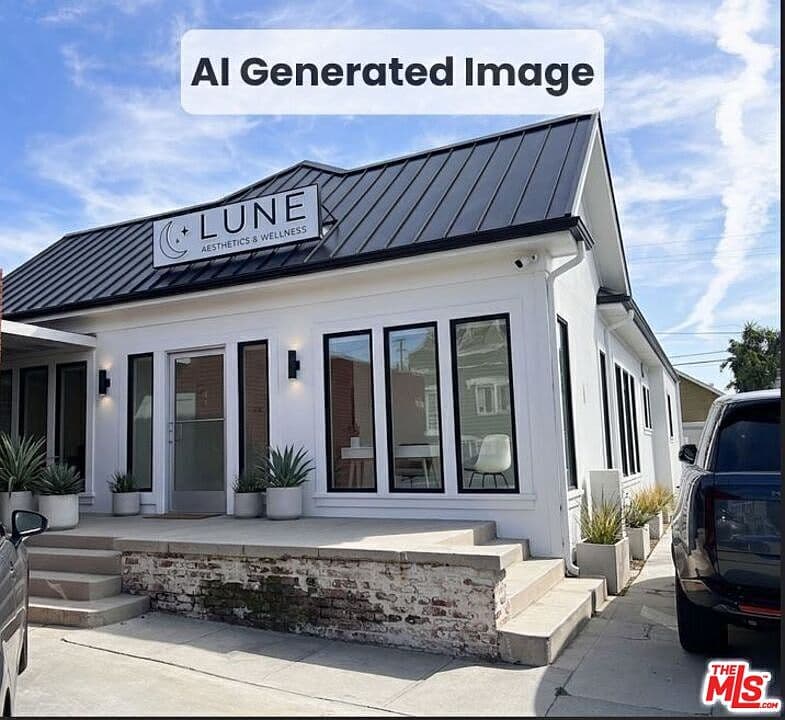 220 N Oxford Ave, Los Angeles, CA, 90004 - 3
