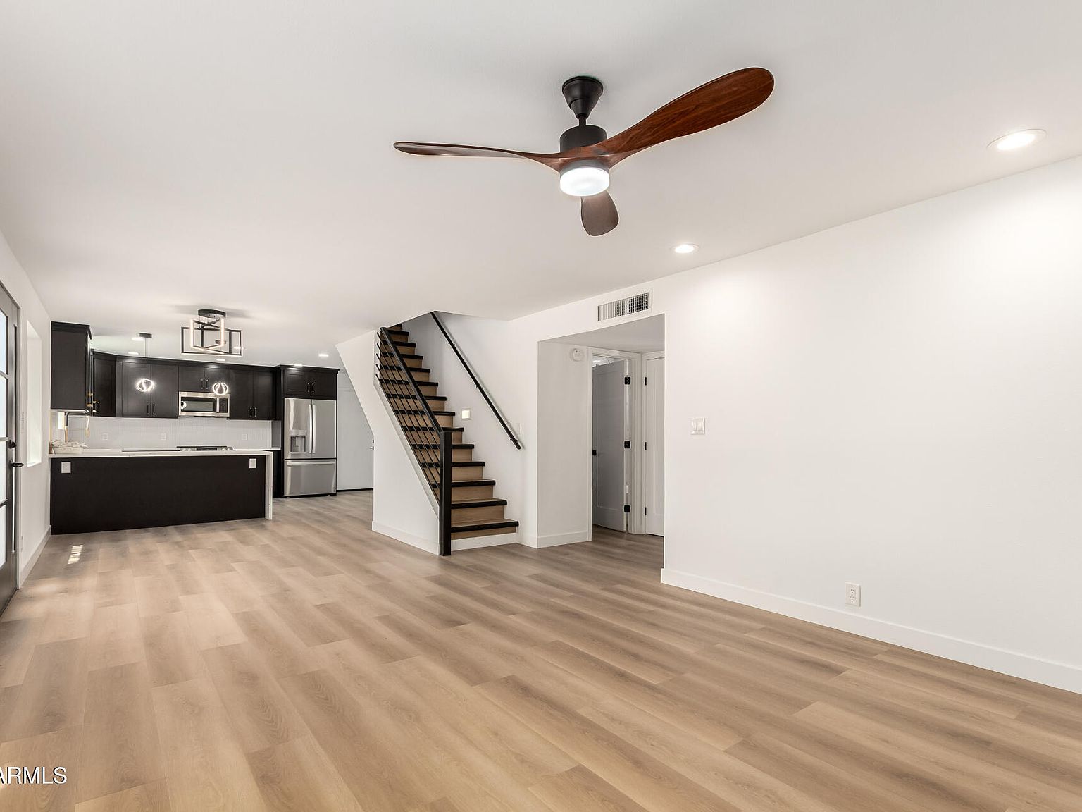 2210 E EVERETT Drive, Phoenix, AZ, 85022 - 4