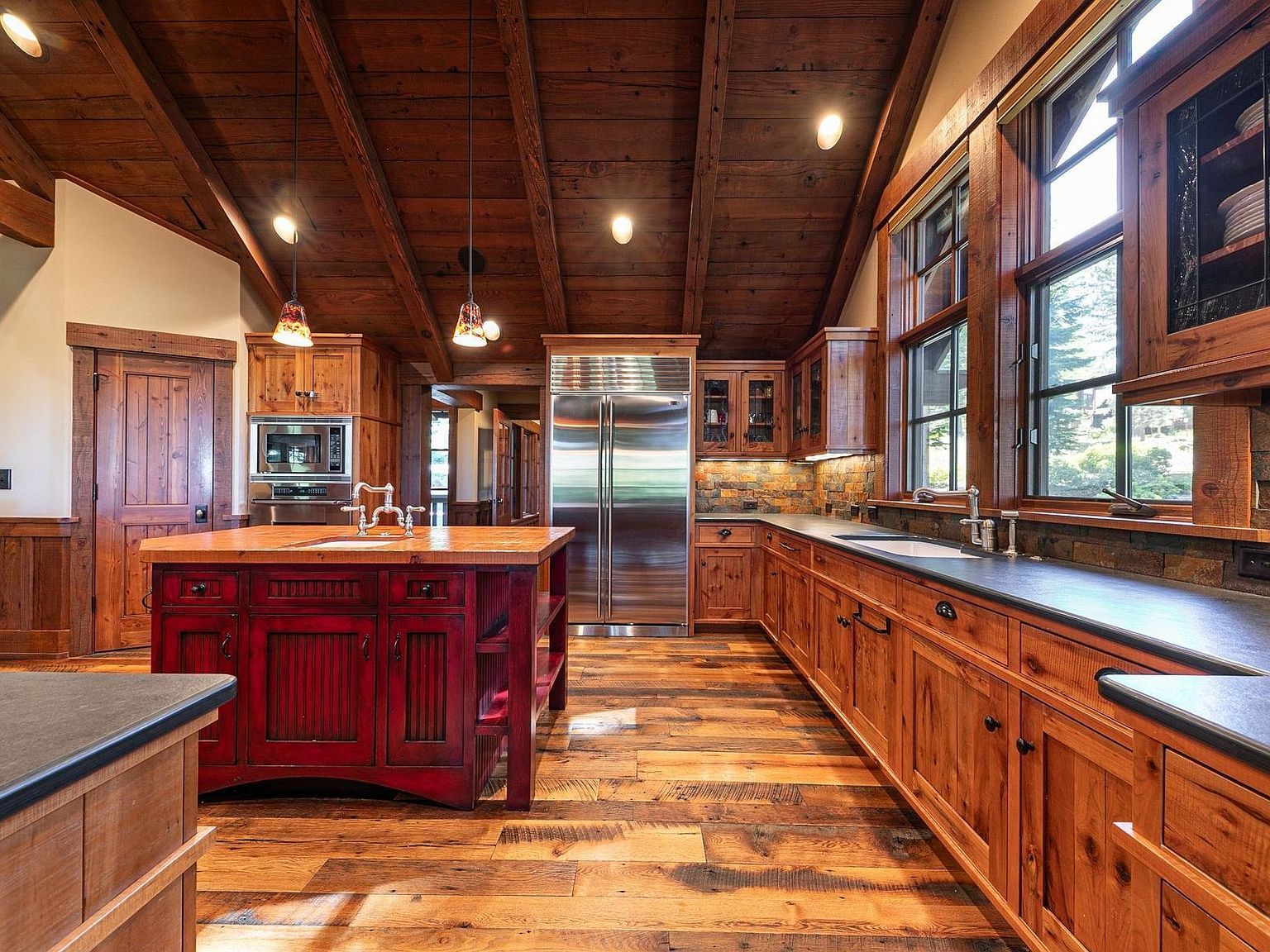 2326 Overlook Pl, Truckee, CA, 96161 - 5