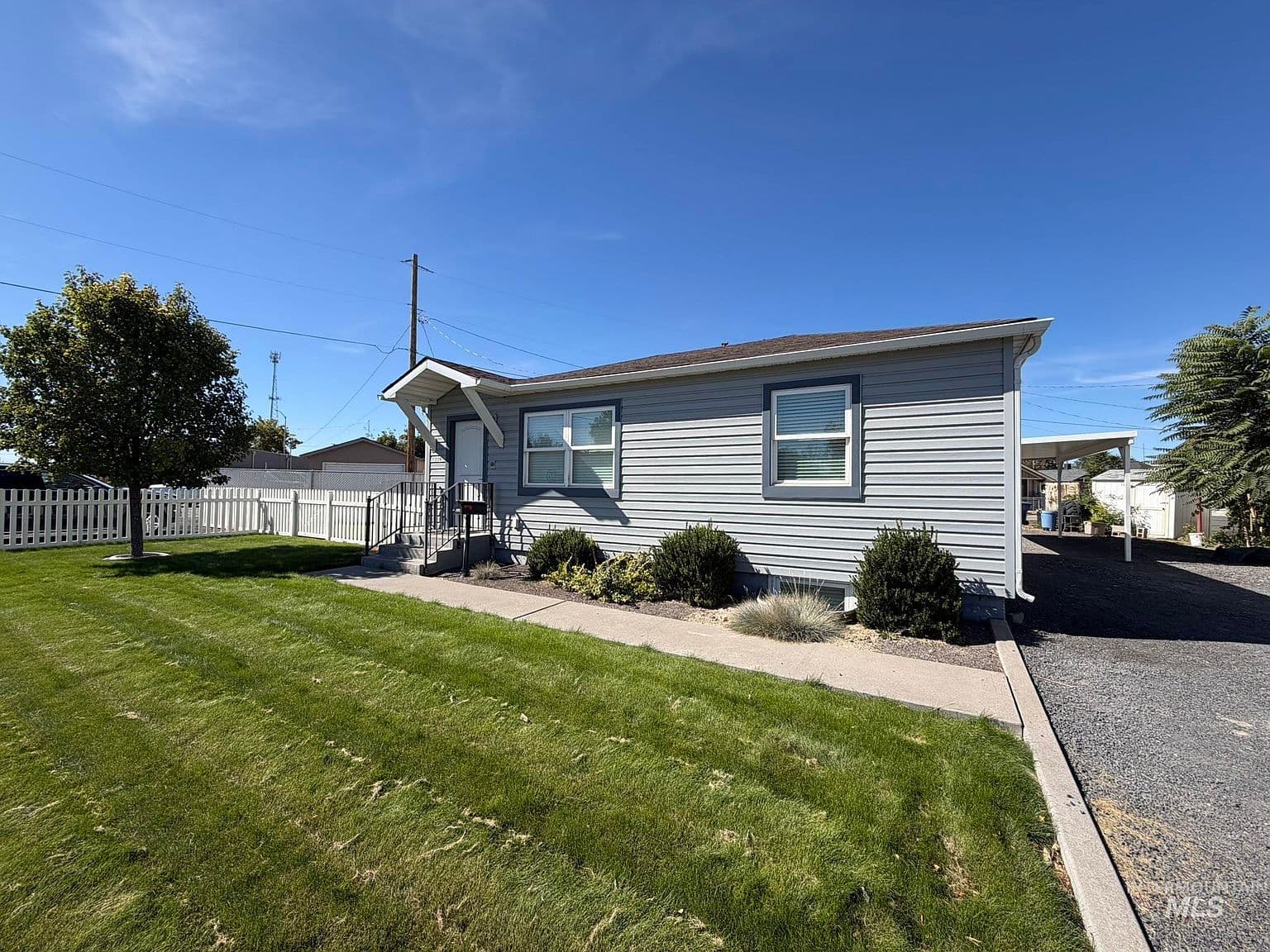 239 Blue Lakes Blvd, Twin Falls, ID, 83301 - 2