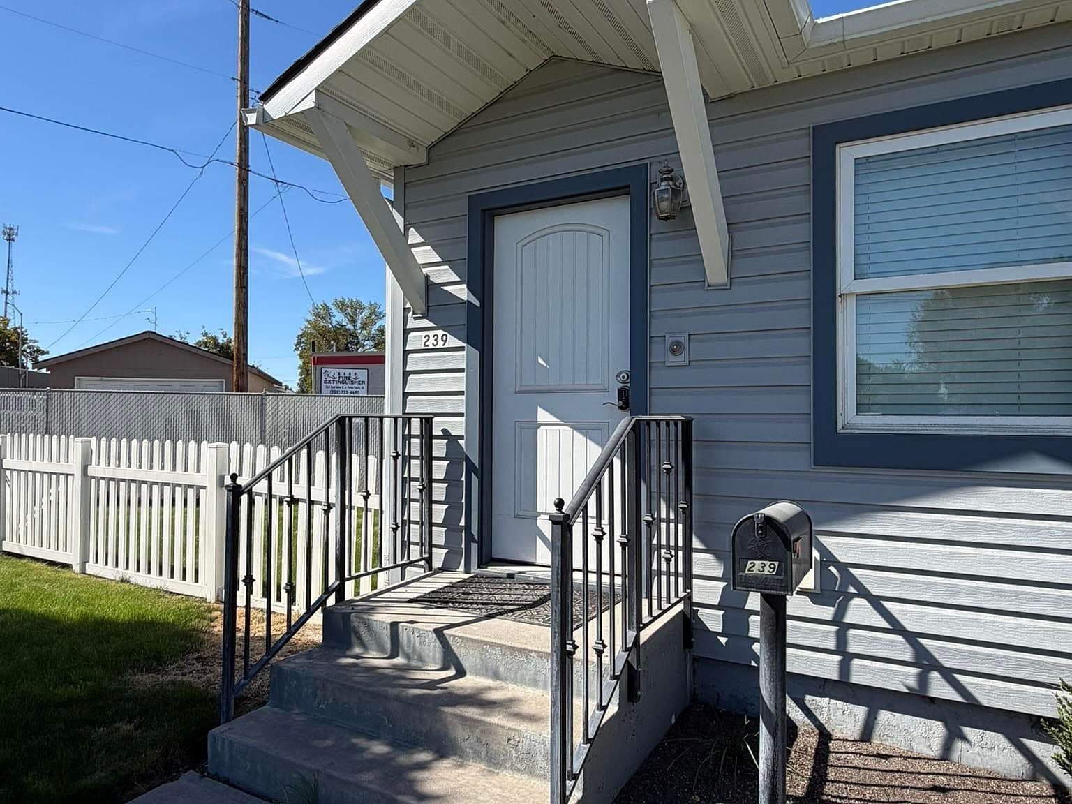 239 Blue Lakes Blvd, Twin Falls, ID, 83301 - 3