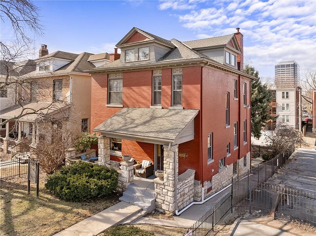2538 Holmes St, Kansas City, MO, 64108 - 2