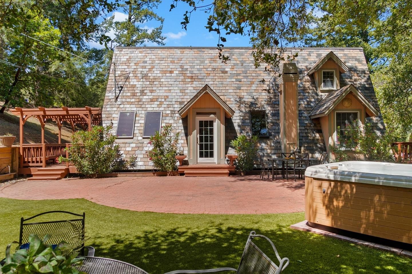 Short-term rental for sale at 25405 Adams Rd, Los Gatos, CA, 95033