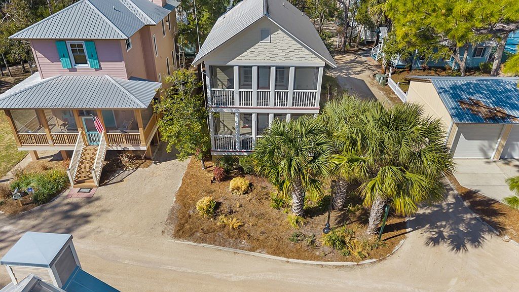 307 Winslow St, Steinhatchee, FL, 32359 - 5