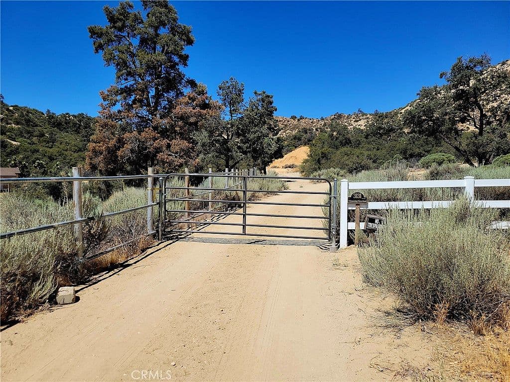 3131 Whispering Pnes, Pinon Hills, CA, 92372 - 3
