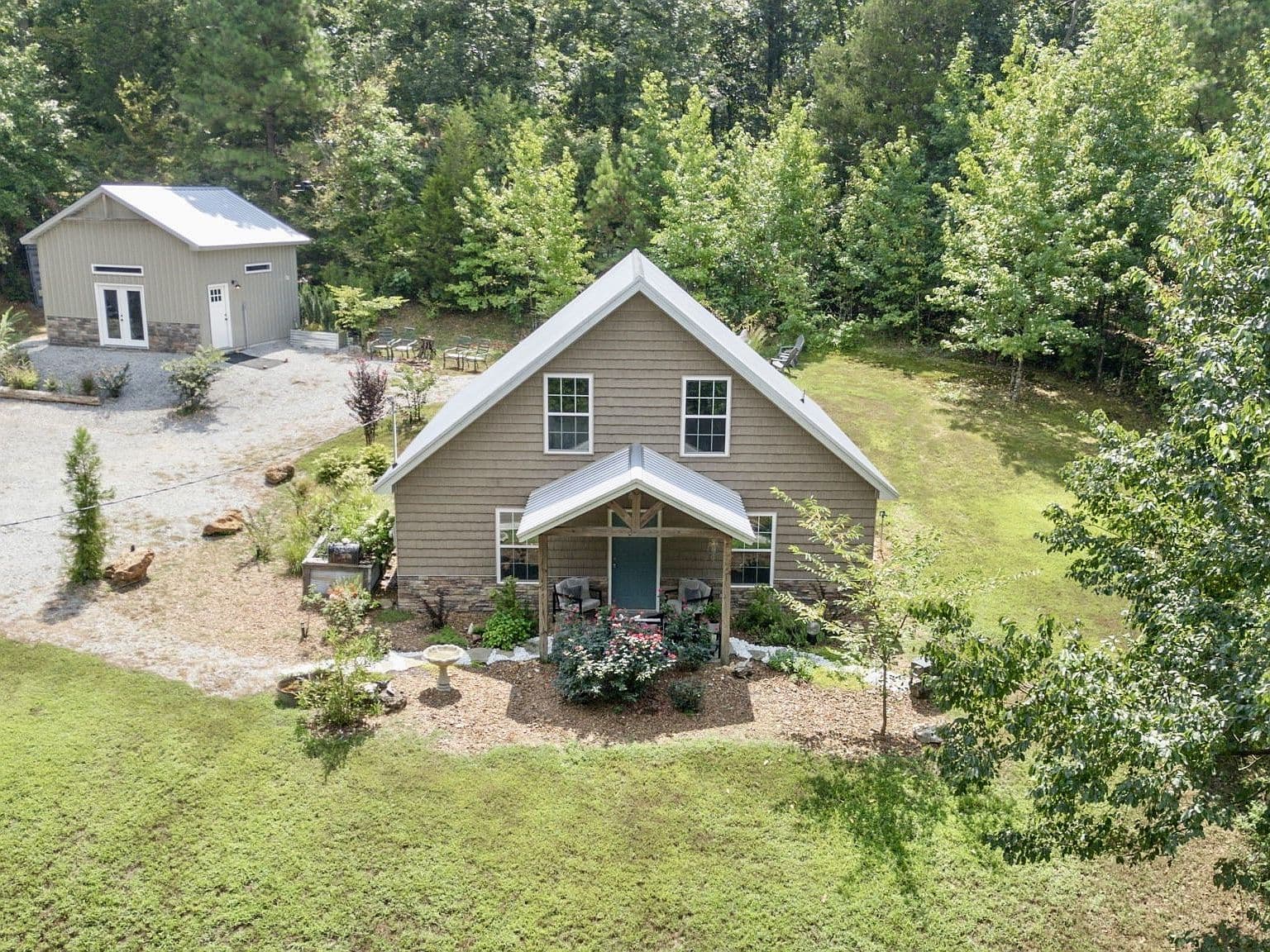 Short-term rental for sale at 317 McDuff Ln, Camden, TN, 38320