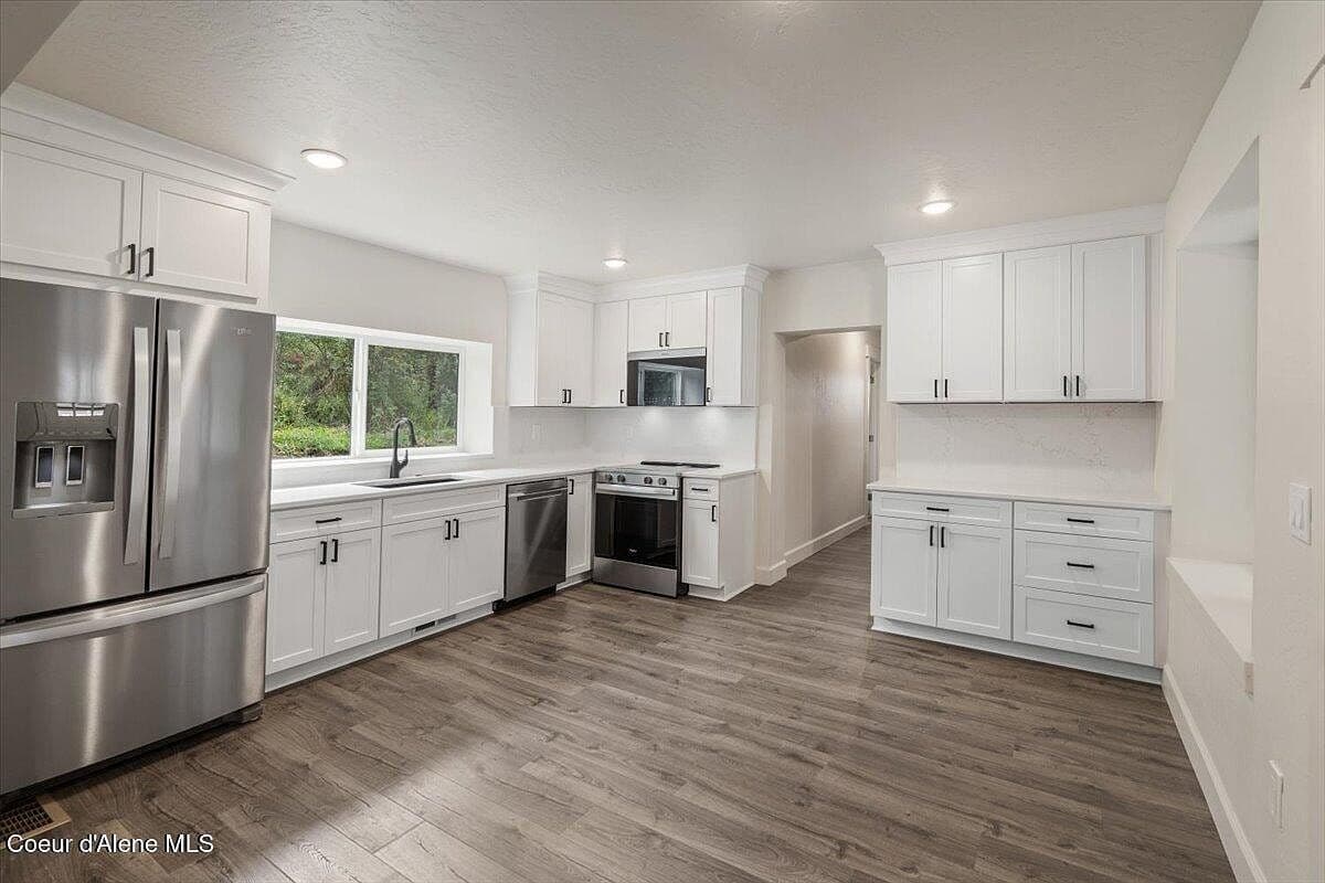 326 Park St, Mullan, ID, 83846 - 4