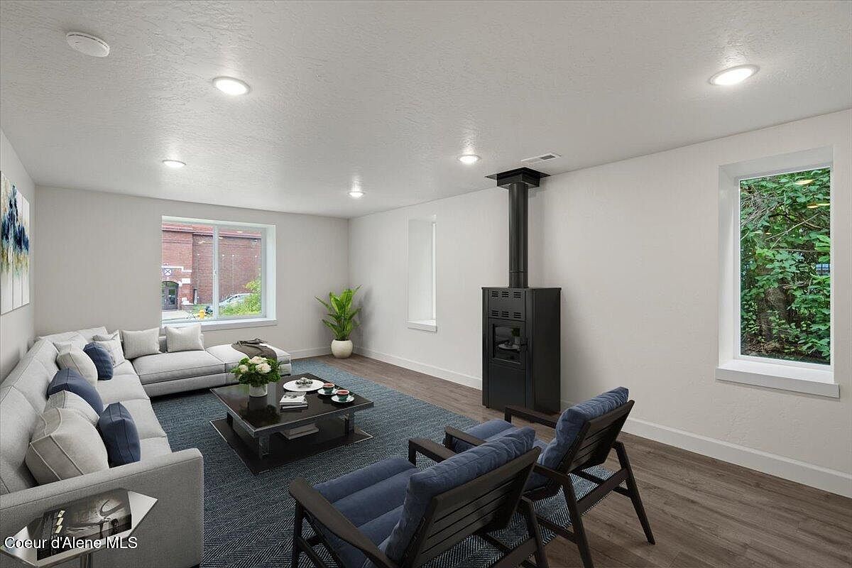 326 Park St, Mullan, ID, 83846 - 3