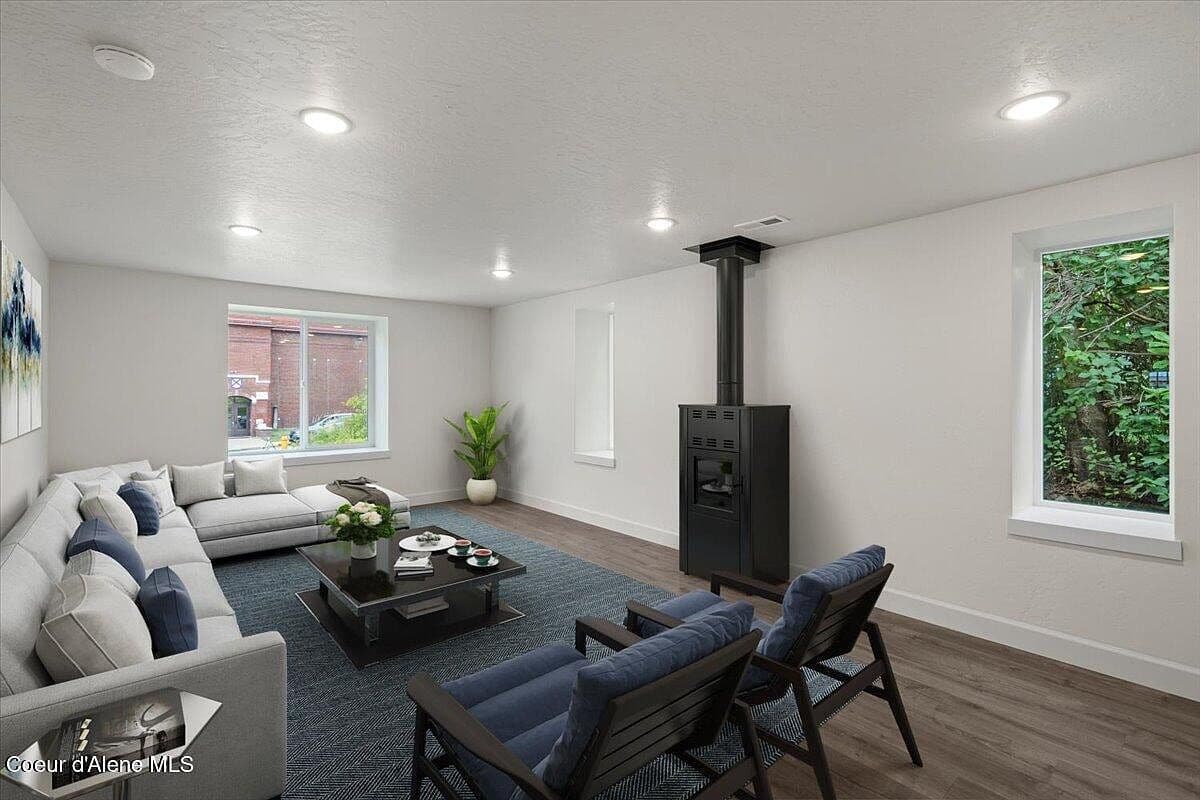 326 Park St, Mullan, ID, 83846 - 3