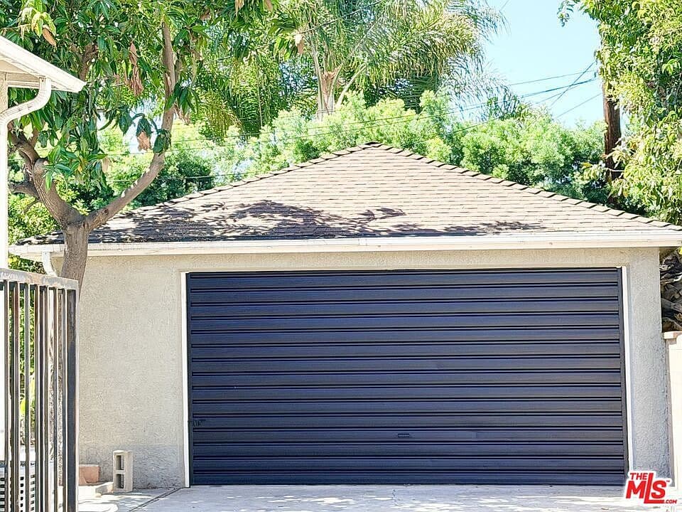 359 Blackshear Ave, Los Angeles, CA, 90022 - 4