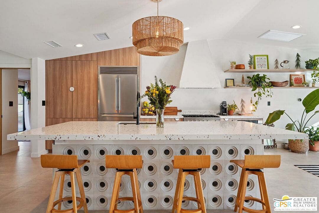 3864 E Calle San Raphael, Palm Springs, CA, 92264 - 4